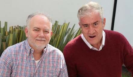  René Padilla y Ricardo Galicia Mares.
