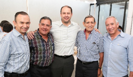  Alejandro Pérez, Cuauhtémoc Aranda, Milton Martínez, David Viramontes y Poncho Armería.