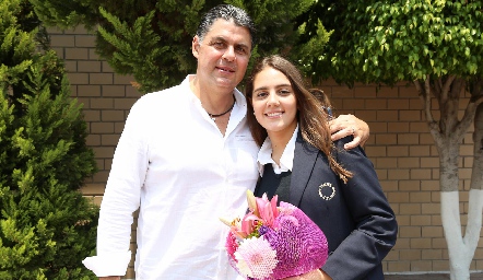 Vale Hernández con su hija Valentina.