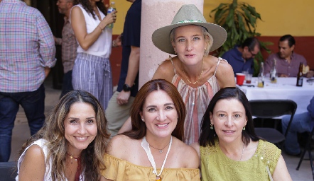  Martha Chalita, Anita Anaya, Güera Valle y Ana Luisa Garza.