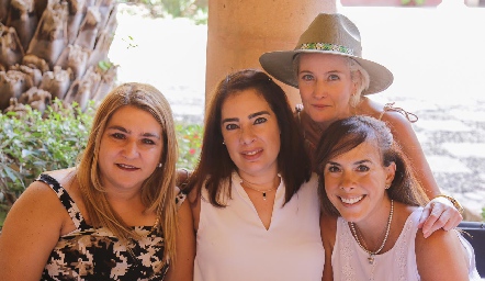 Amigas.
