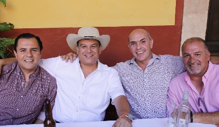  Cachi González, Arturo Estrada, Cali Hinojosa y Juan Gárate.