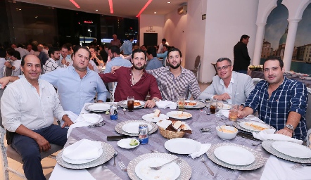  Francisco Sánchez, Federico Enríquez, Mauricio Iga, Jorge Iga, Carlos Nava Iga y Ricardo Rico Iga.