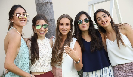  Elsa Santoyo, Valeria Zúñiga, Paty Dantuñano, Mariana Rodríguez e Isa Villanueva.