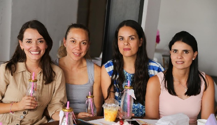  Paloma González, Marcela Guevara, Lorena Aranda y Liz Alcalde.