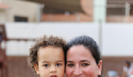 Isabel y Ana Isabel Rojas Matienzo.