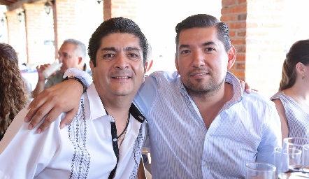  Juan Manuel González y Roberto Pedroza.