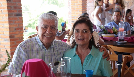  Juan Manuel González y María del Rosario Morón, abuelos de Nuria.