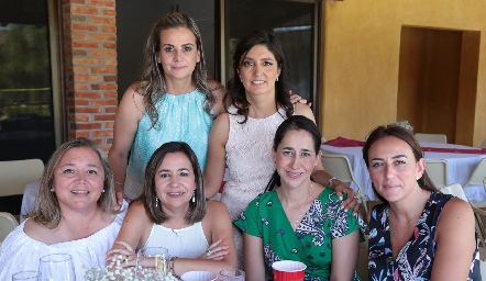  Mónica Portillo, Yayis González, Chely Faz, Sofía Valle, Adriana Teniente y Sandra Salgado.