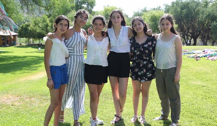  Andrea, Valeria, Ximena, Ana Ceci, Paola y Regina.
