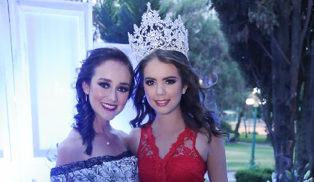  Sofi Rentería y Pau Regil.