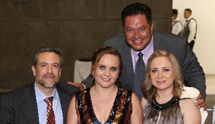  Carlos, Patricia, Carlos y Beatriz.