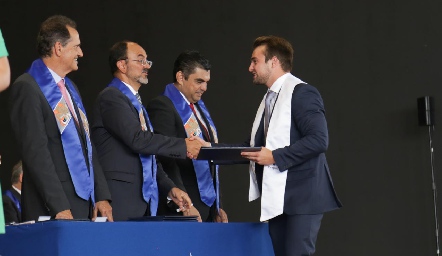 Entrega de Certificados de Prepa Tec.