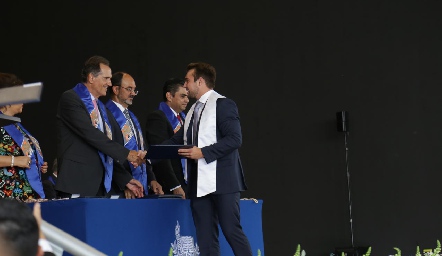 Entrega de Certificados de Prepa Tec.