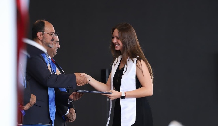  Entrega de certificados Prepa Tec.