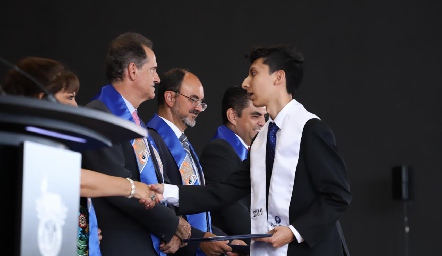  Entrega de certificados Prepa Tec.