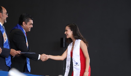  Entrega de certificados Prepa Tec.