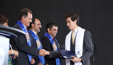  Entrega de certificados Prepa Tec.