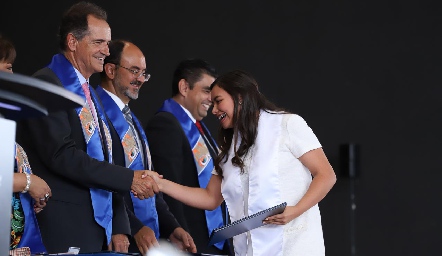  Entrega de certificados Prepa Tec.