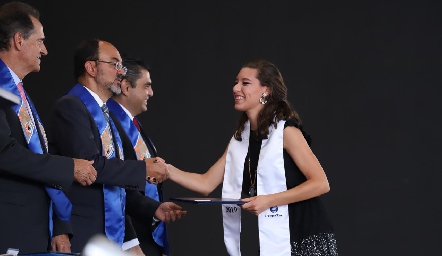  Entrega de certificados Prepa Tec.