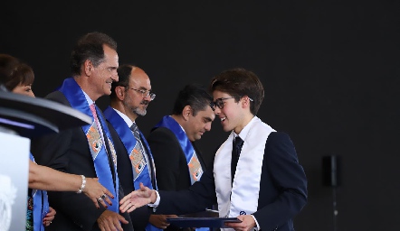  Entrega de certificados Prepa Tec.