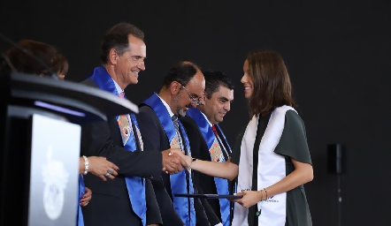  Entrega de certificados Prepa Tec.