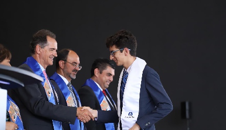  Entrega de certificados Prepa Tec.