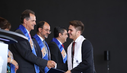  Entrega de certificados Prepa Tec.