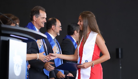  Entrega de certificados Prepa Tec.
