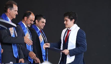  Entrega de certificados Prepa Tec.