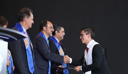  Entrega de certificados Prepa Tec.