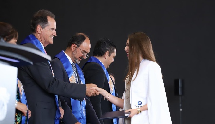  Entrega de certificados Prepa Tec.