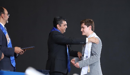  Entrega de certificados Prepa Tec.