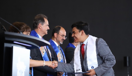  Entrega de certificados Prepa Tec.