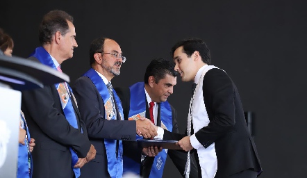  Entrega de certificados Prepa Tec.
