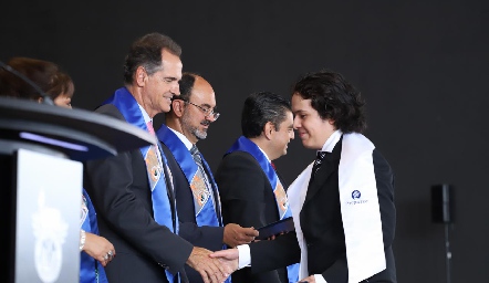 Entrega de certificados Prepa Tec.