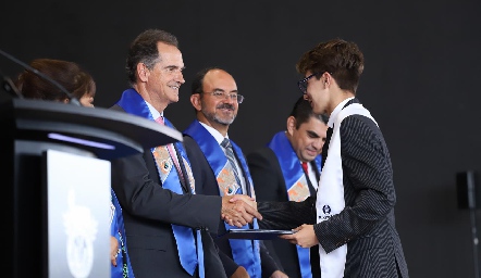  Entrega de certificados Prepa Tec.
