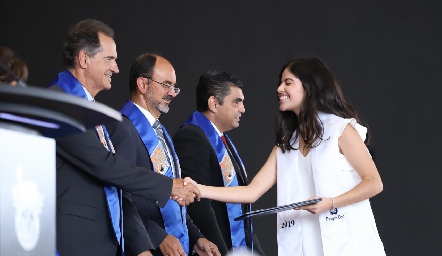  Entrega de certificados Prepa Tec.