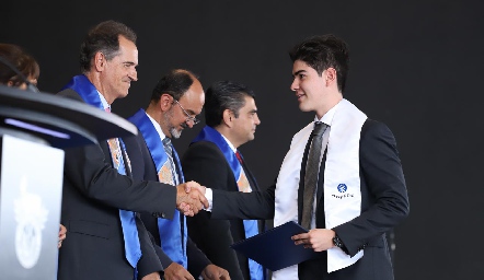  Entrega de certificados Prepa Tec.