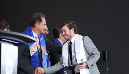  Entrega de certificados Prepa Tec.