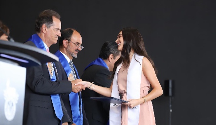  Entrega de certificados Prepa Tec.