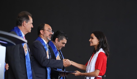  Entrega de certificados Prepa Tec.