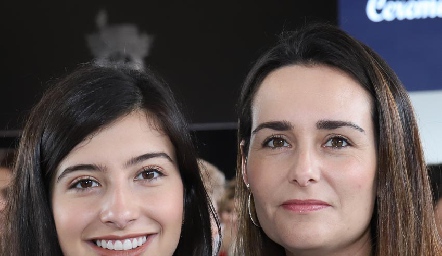 Ana Paula y Karla García.