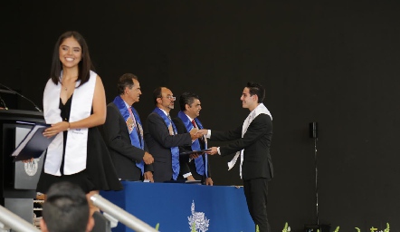 Entrega de Certificados de Prepa Tec.