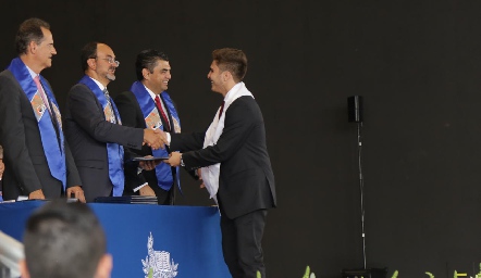 Entrega de Certificados de Prepa Tec.