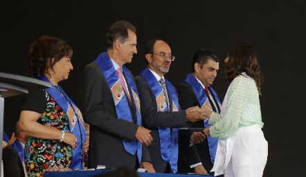 Entrega de Certificados de Prepa Tec.