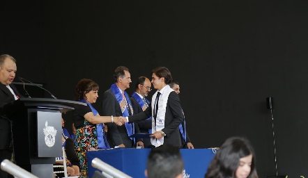 Entrega de Certificados de Prepa Tec.