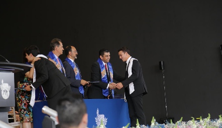Entrega de Certificados de Prepa Tec.