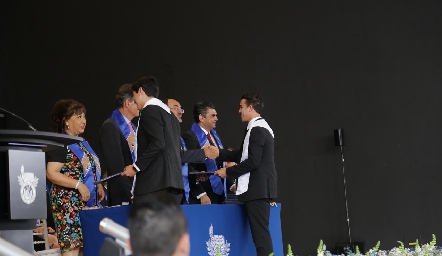 Entrega de Certificados de Prepa Tec.