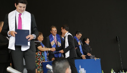 Entrega de Certificados de Prepa Tec.